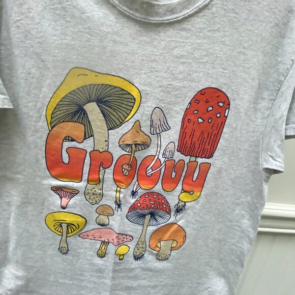 Groovy Mushroom Tee Size Medium Boho t-shirt - Picture 7 of 8